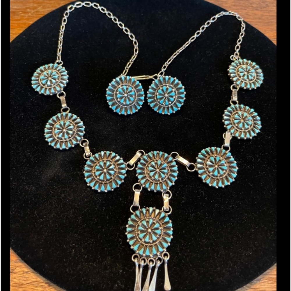 Zuni Turquoise Petit Point Necklace/Earrings. - Picture 4 of 6